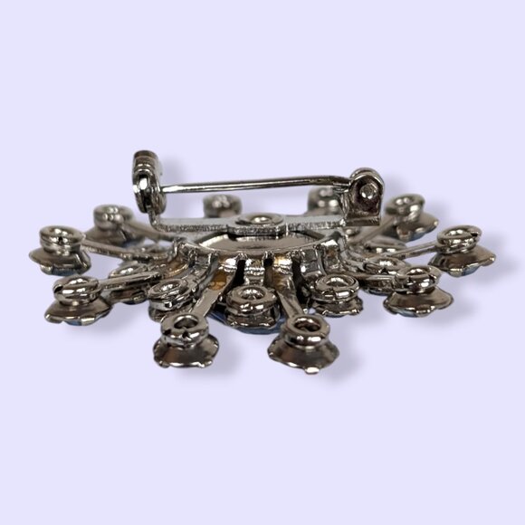 V. Blue Glass Rhinestone Brooch - Picture 4 of 6